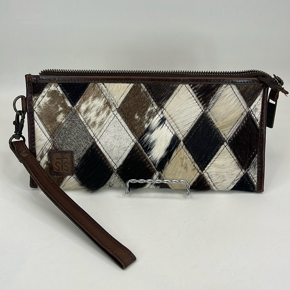STS Ranchwear Black and White Diamond Pattern Clutch